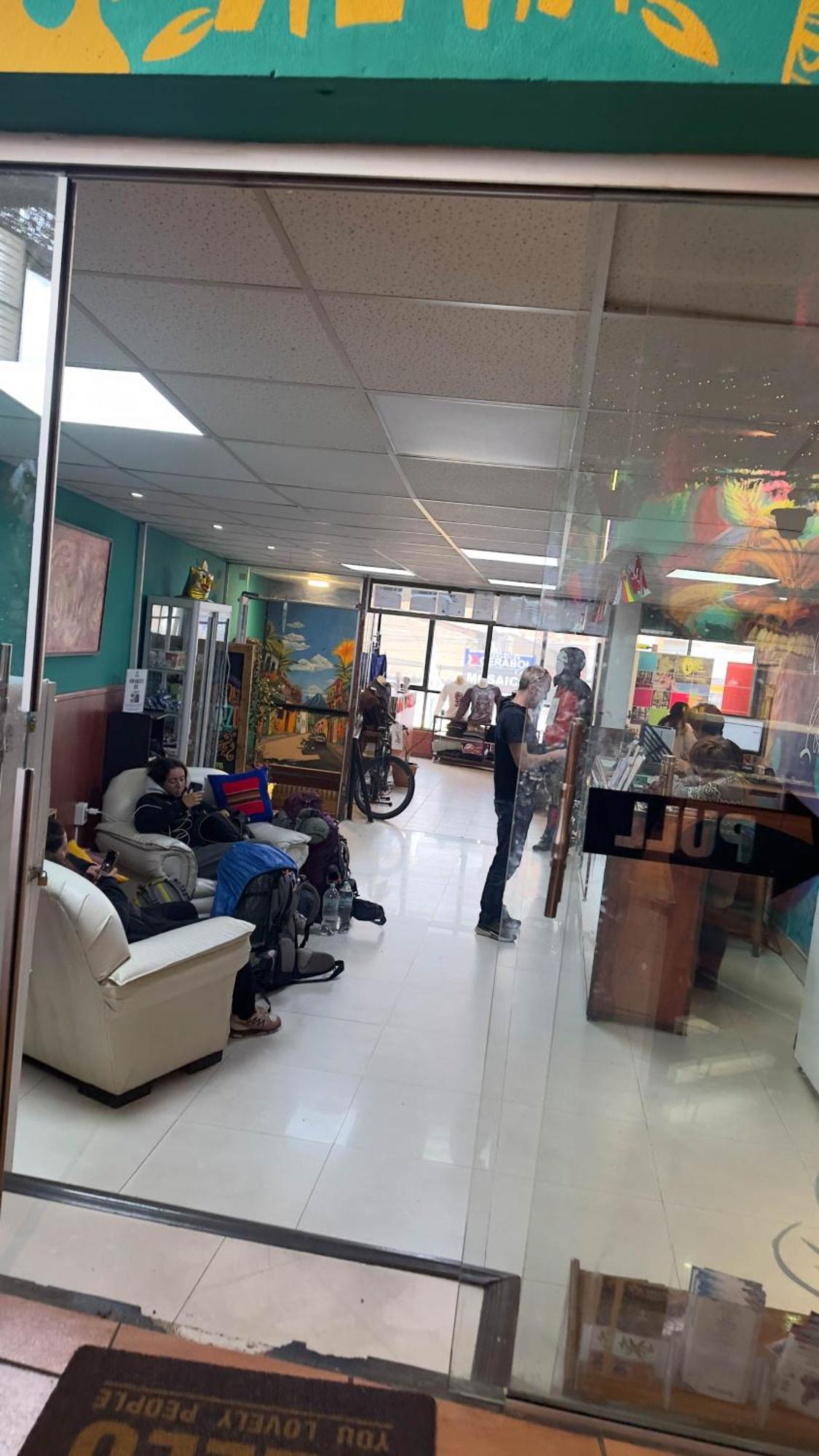 Lobo Hostel לה פאז מראה חיצוני תמונה